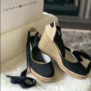 Tommy Hilfiger /box